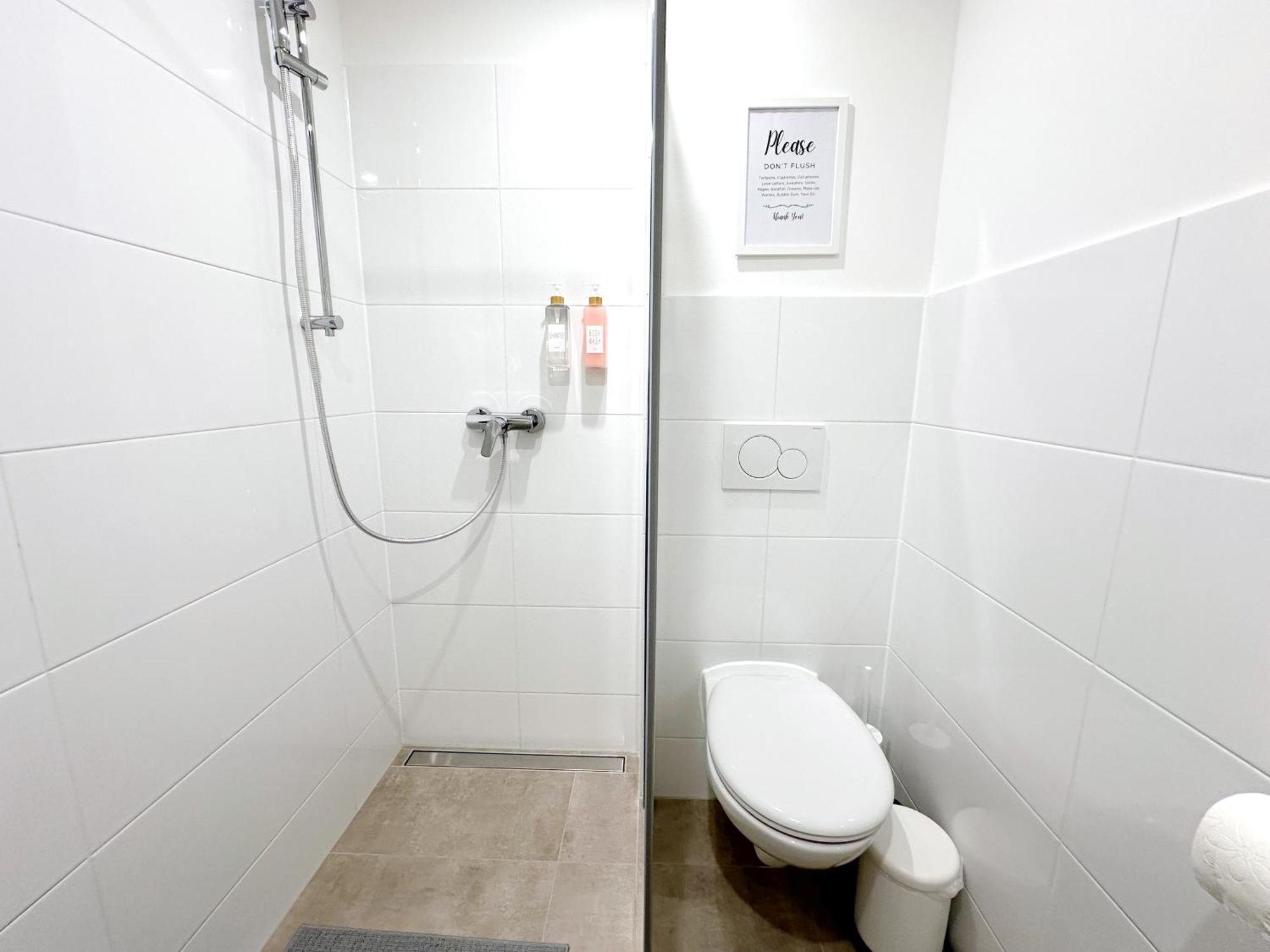 Gemuetliches 2 Zimmer Ambient Apartment Mit Queensize-Bett , Etagenbett& Schlafsofa In Alsternaehe Hamburg Exterior foto